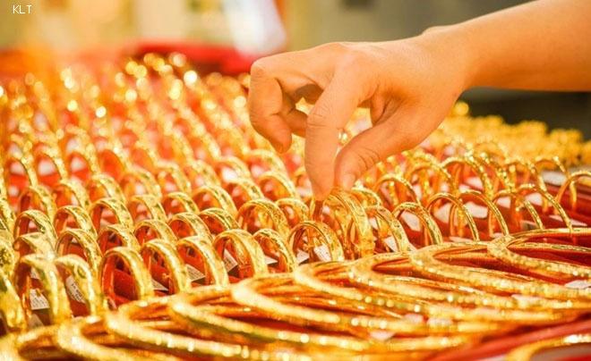 Vàng Giảm Áp Lực USD Mạnh: Phân Tích Chuyên Sâu và Dự Báo Tương Lai